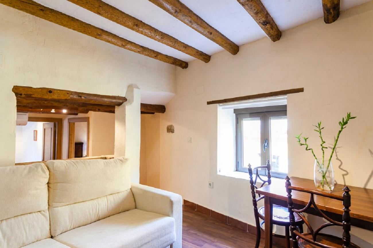 Apartamentos Casa Samper Santa Eulalia de Gállego Oda fotoğraf