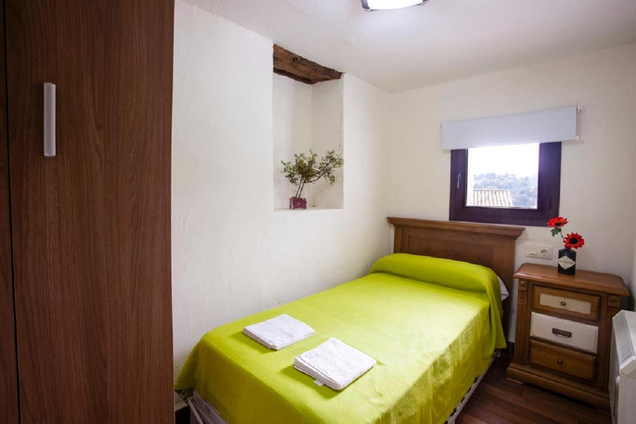 Apartamentos Casa Samper Santa Eulalia de Gállego Oda fotoğraf