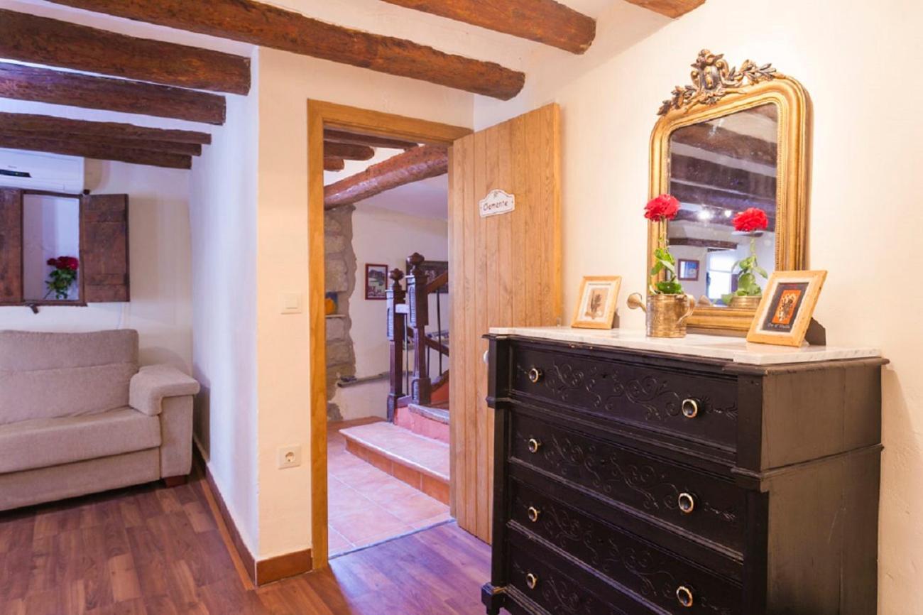 Apartamentos Casa Samper Santa Eulalia de Gállego Oda fotoğraf