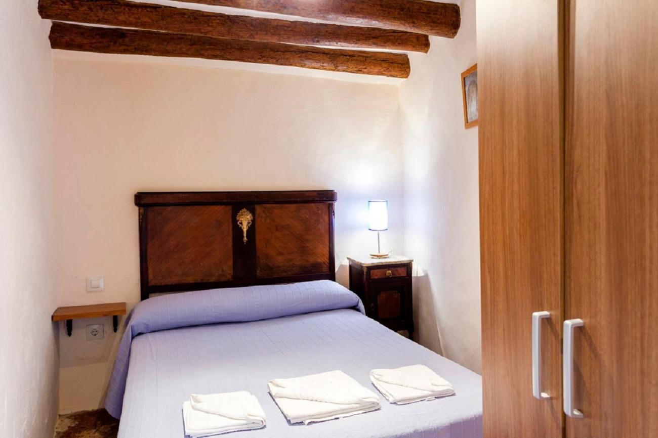 Apartamentos Casa Samper Santa Eulalia de Gállego Oda fotoğraf